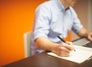 Co jest przedmiotem handlu międzynarodowego? Co jest przedmiotem handlu międzynarodowego?